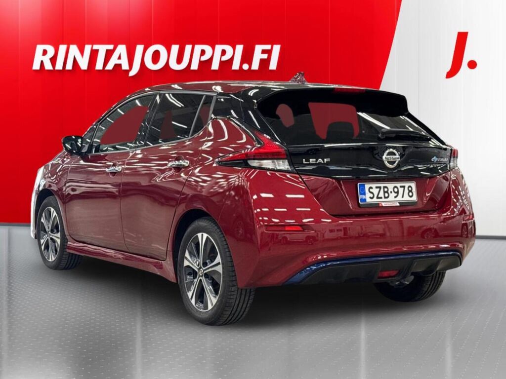 Nissan Leaf 2021 Punainen