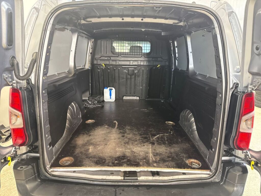 Citroen Berlingo Van 2021 Harmaa