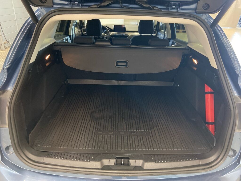 Ford Focus 2020 Sininen