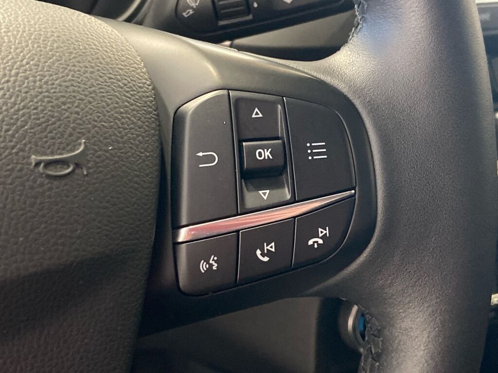 Ford Focus 2020 Sininen