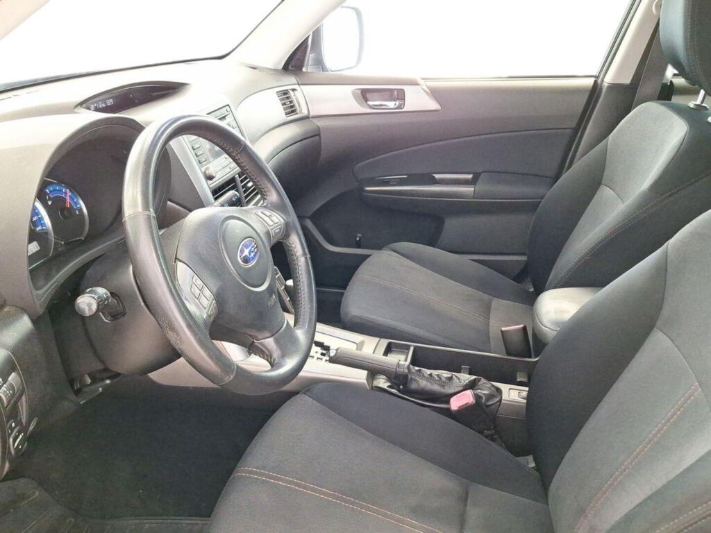 Subaru Forester 2008 Musta