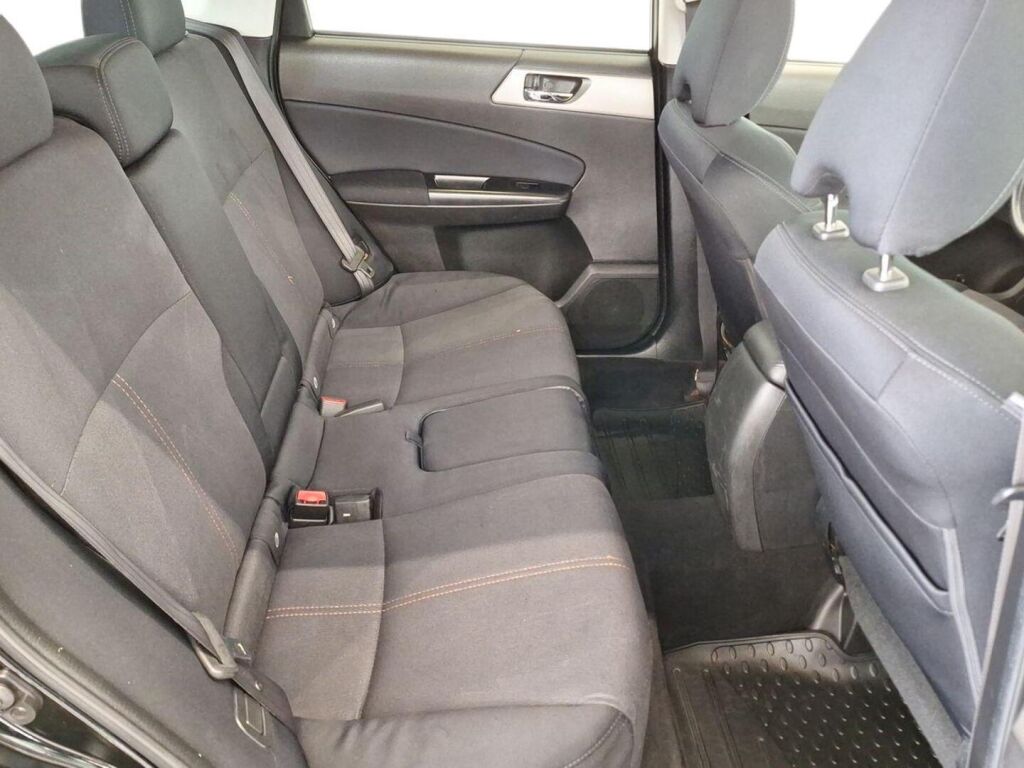 Subaru Forester 2008 Musta
