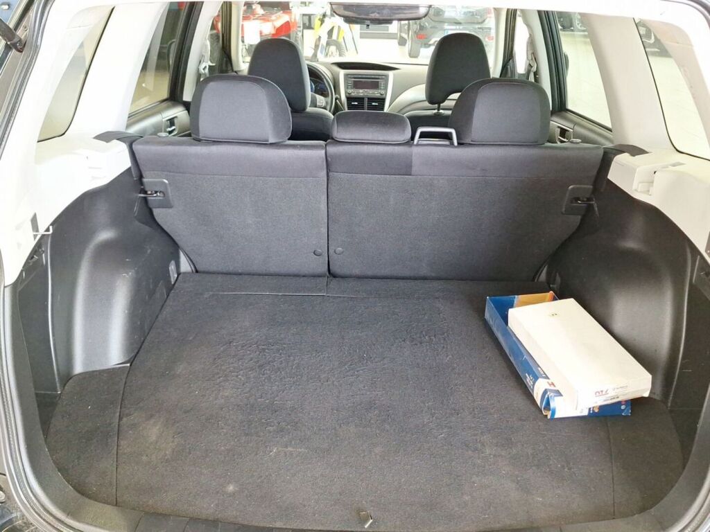 Subaru Forester 2008 Musta
