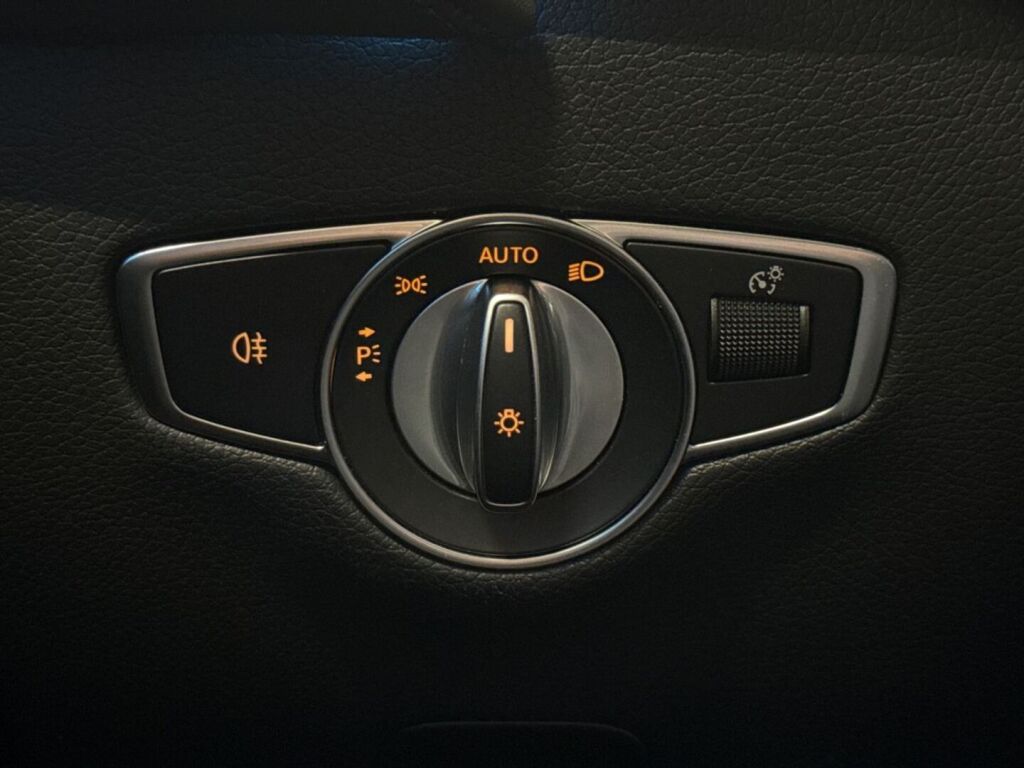 Mercedes-Benz EQC 2021 Valkoinen