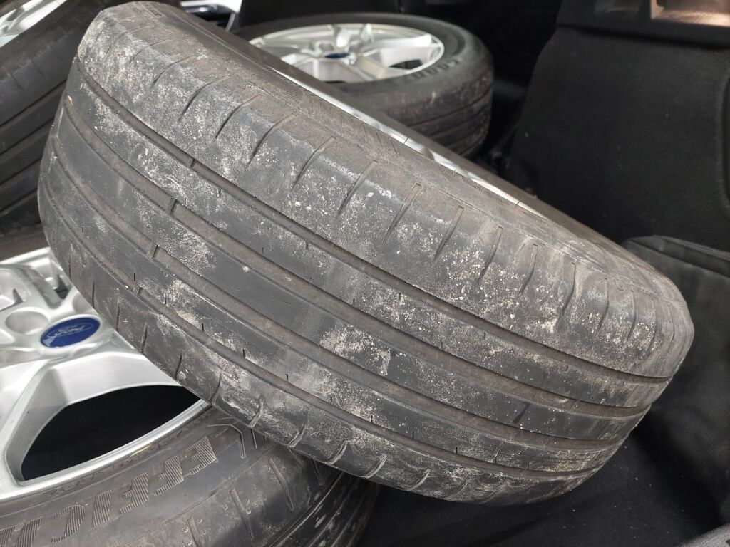 Ford Focus 2021 Harmaa