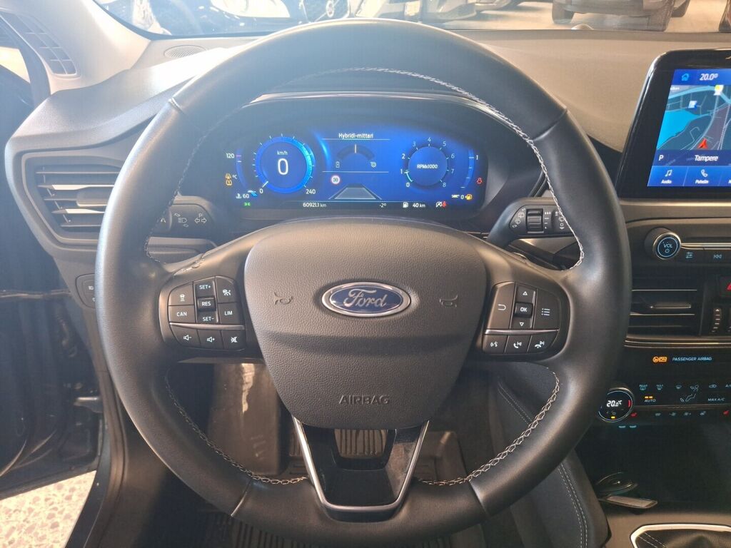 Ford Focus 2022 Sininen