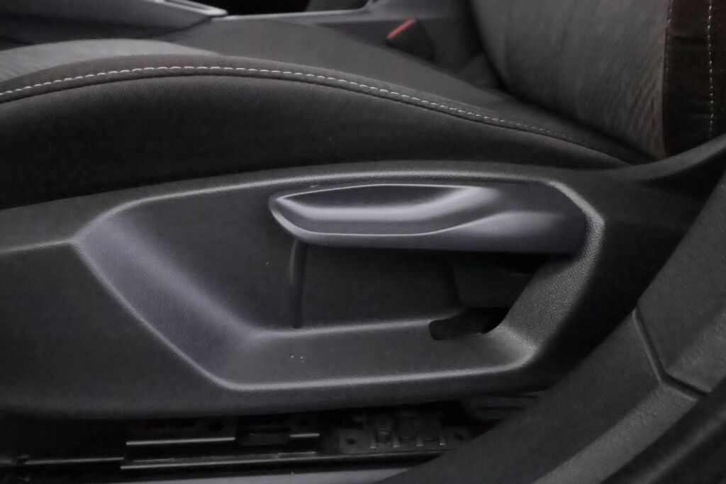 Skoda Octavia 2022 Sininen