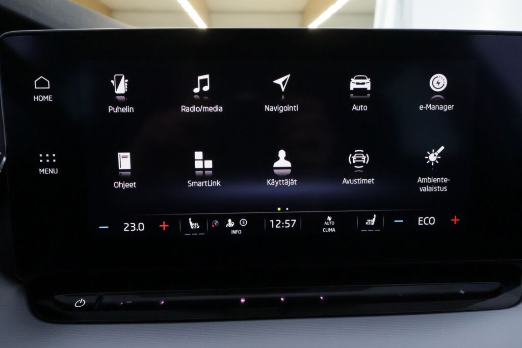 Skoda Octavia 2022 Sininen