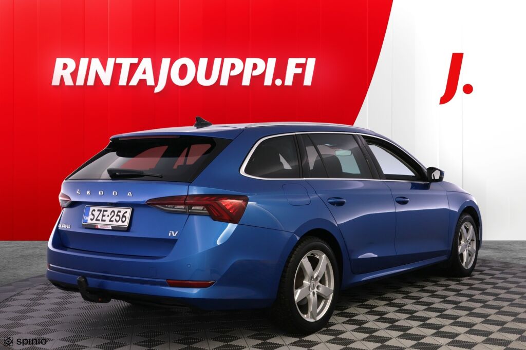 Skoda Octavia 2022 Sininen
