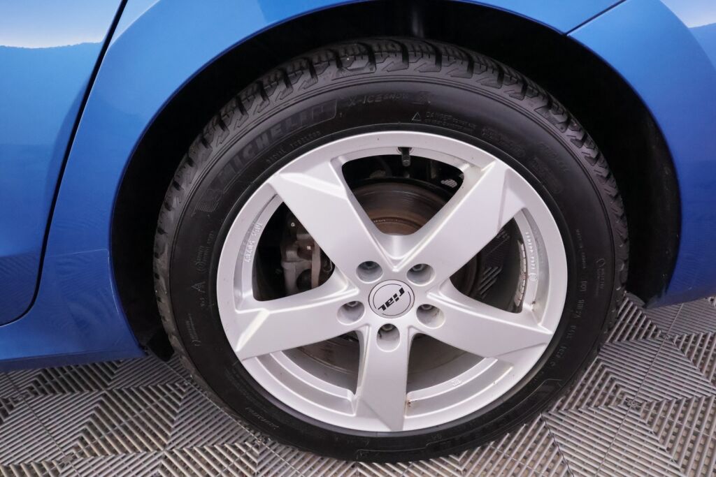 Skoda Octavia 2022 Sininen