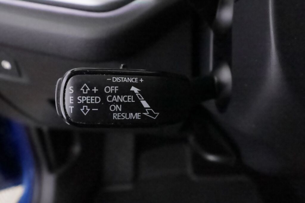 Skoda Octavia 2022 Sininen