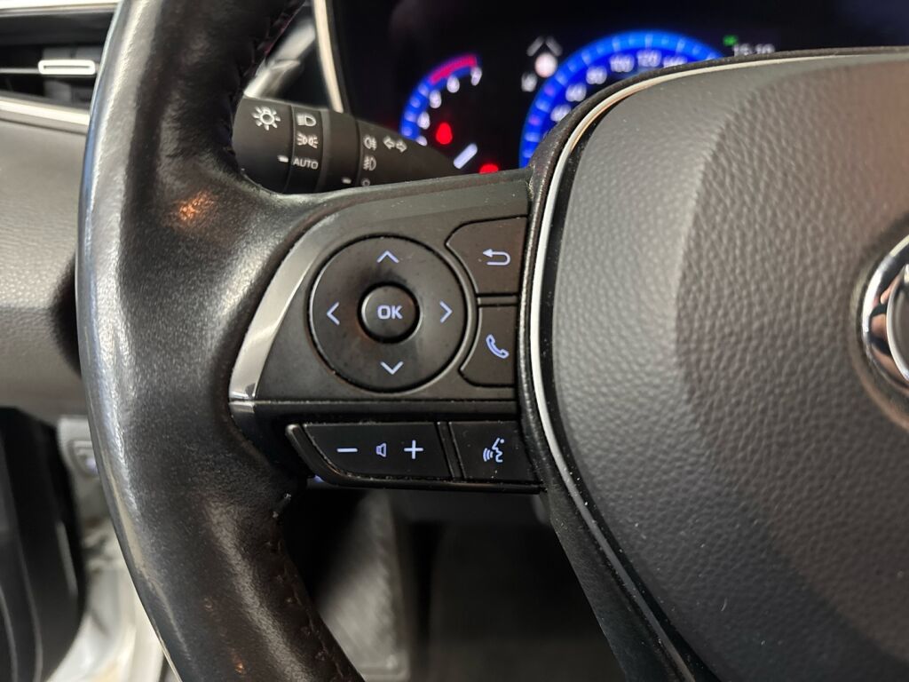 Toyota Corolla 2021 Valkoinen