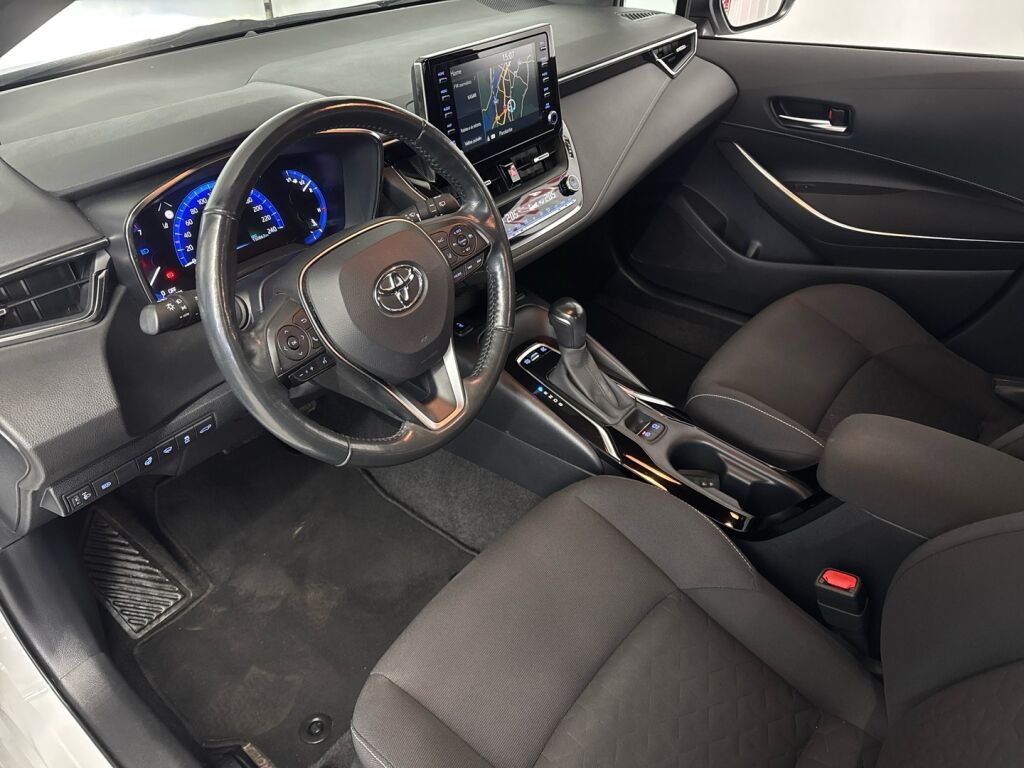 Toyota Corolla 2021 Valkoinen