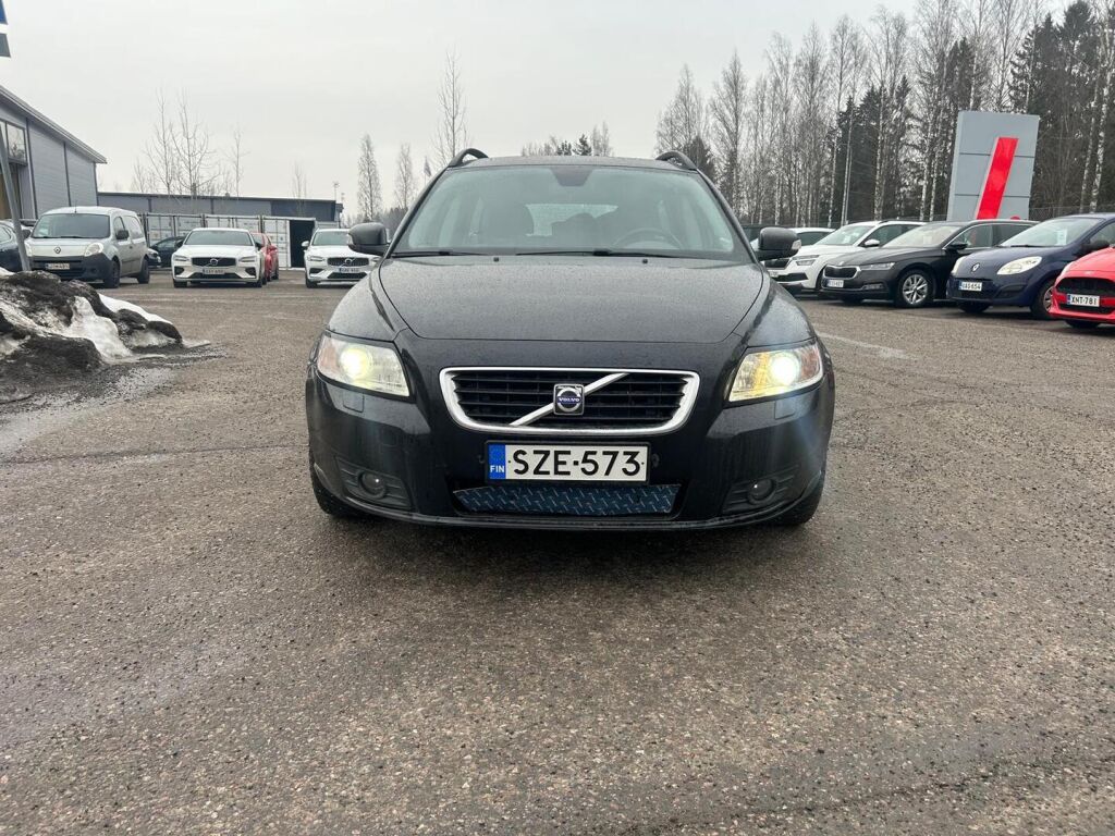 Volvo V50 2007 Musta