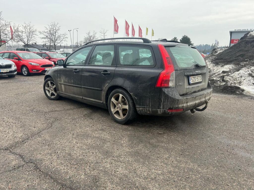 Volvo V50 2007 Musta