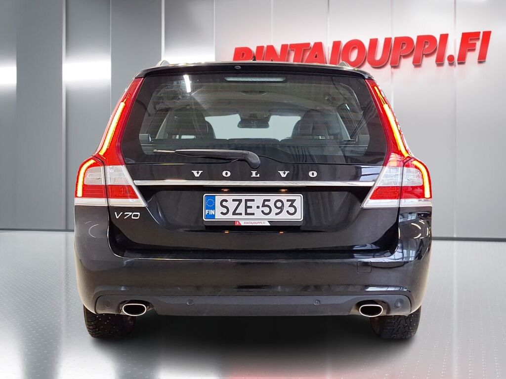 Volvo V70 2016 Musta