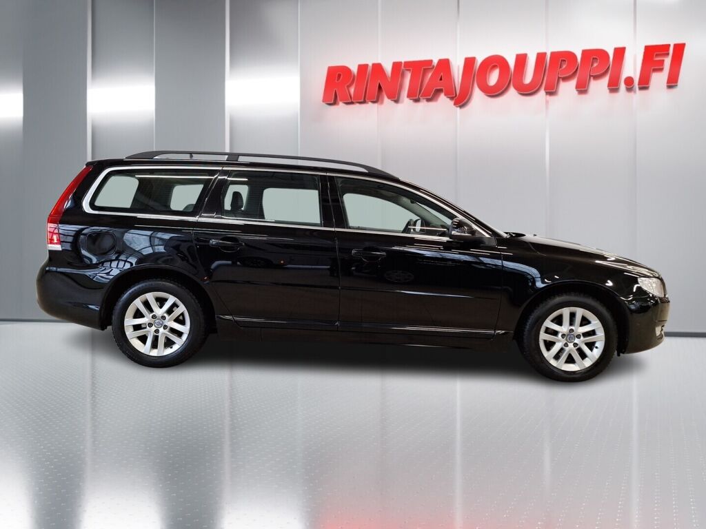 Volvo V70 2016 Musta