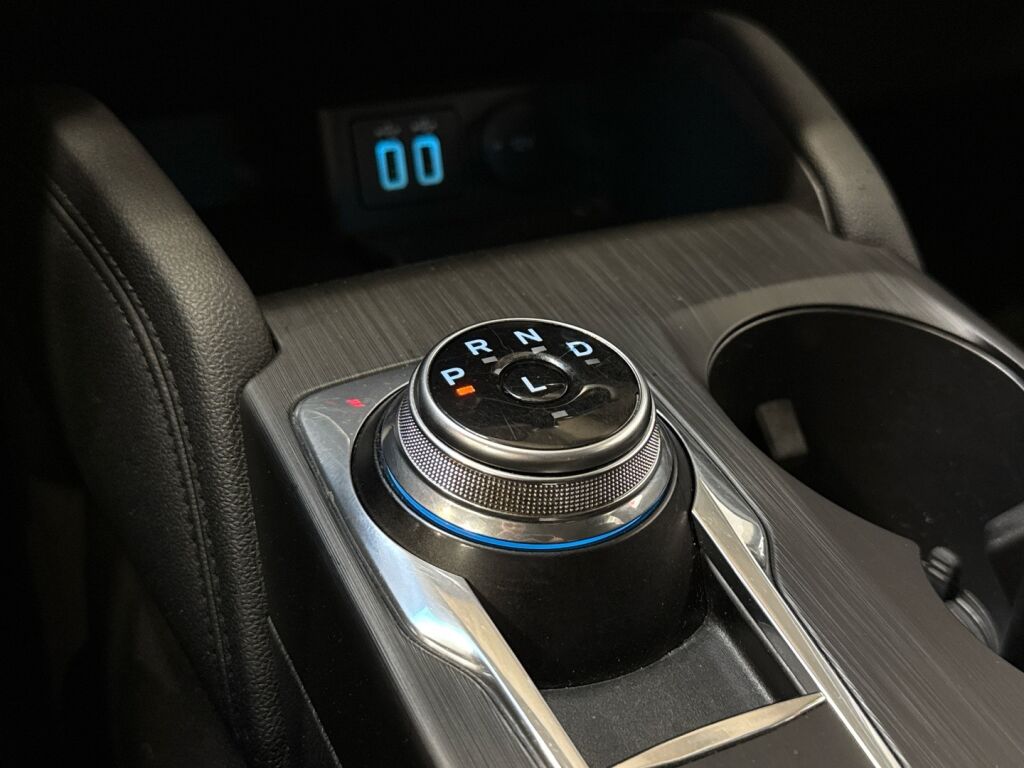 Ford Kuga 2021 Valkoinen
