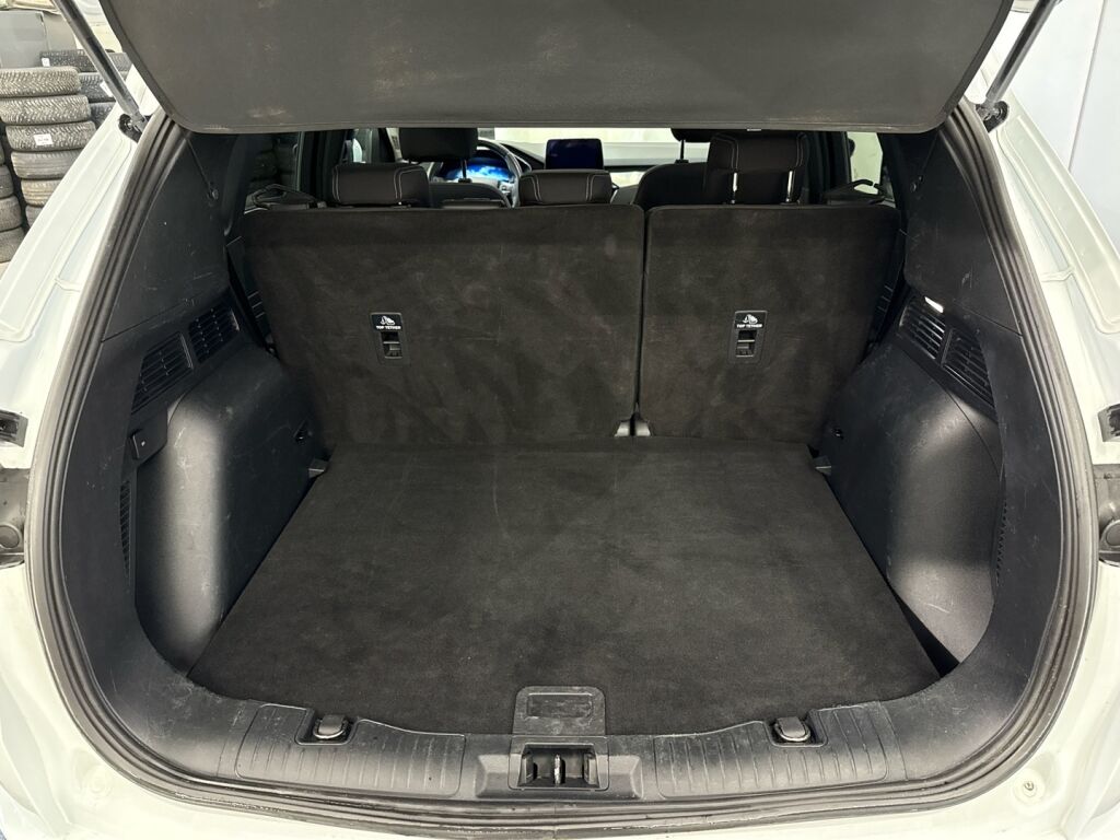 Ford Kuga 2021 Valkoinen
