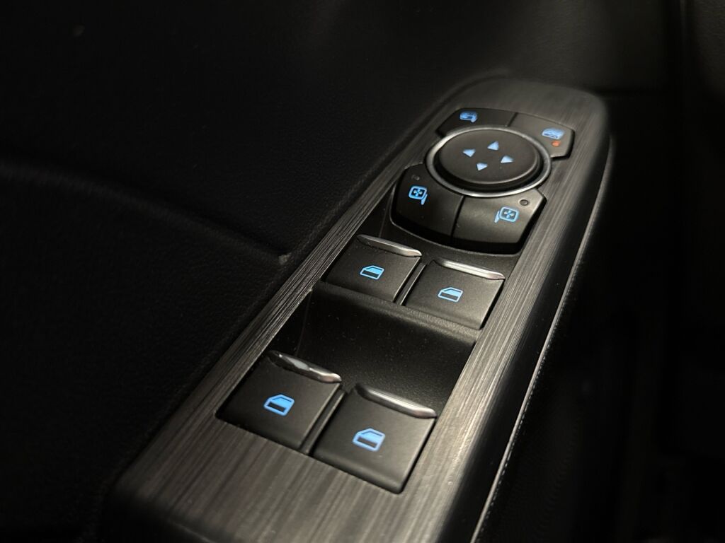 Ford Kuga 2021 Valkoinen
