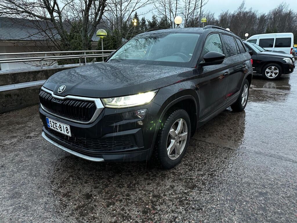Skoda Kodiaq 2022 Musta