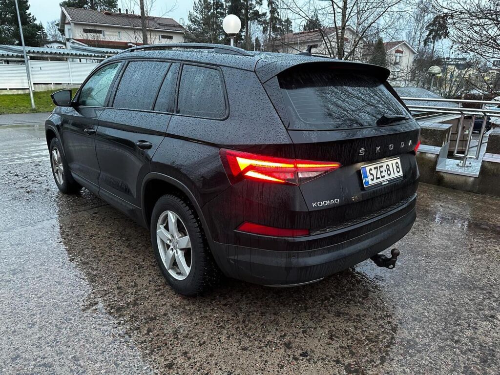 Skoda Kodiaq 2022 Musta