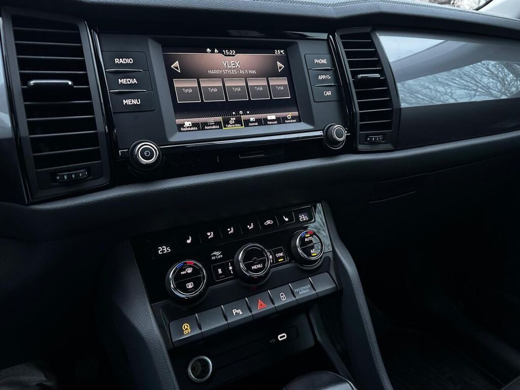 Skoda Kodiaq 2022 Musta