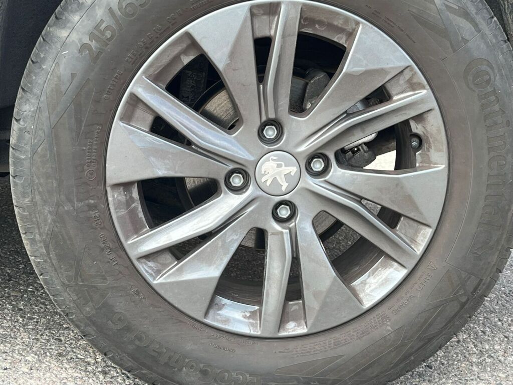 Peugeot 2008 2021 Sininen