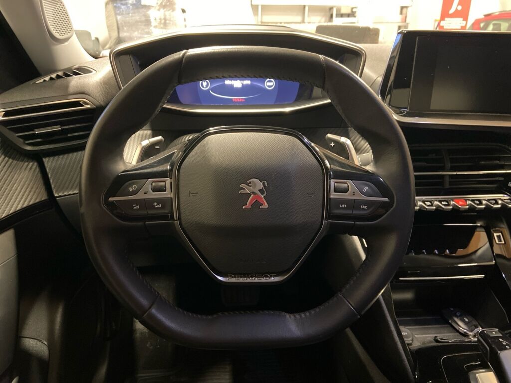 Peugeot 2008 2021 Oranssi