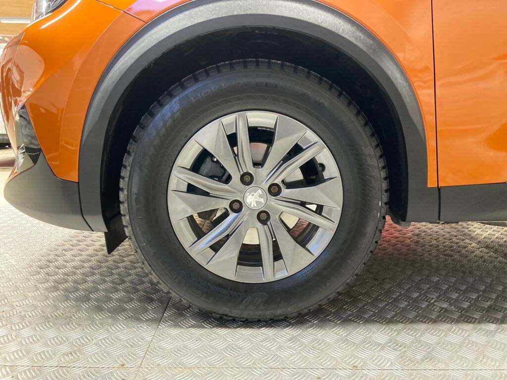 Peugeot 2008 2021 Oranssi