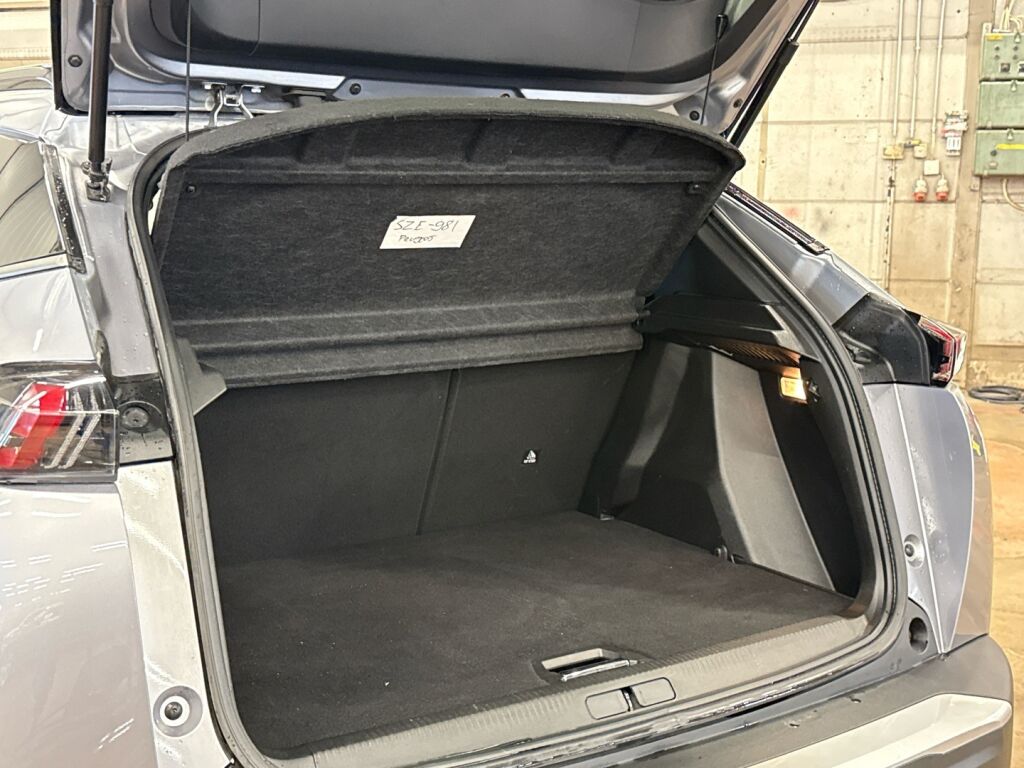 Peugeot 2008 2022 Harmaa