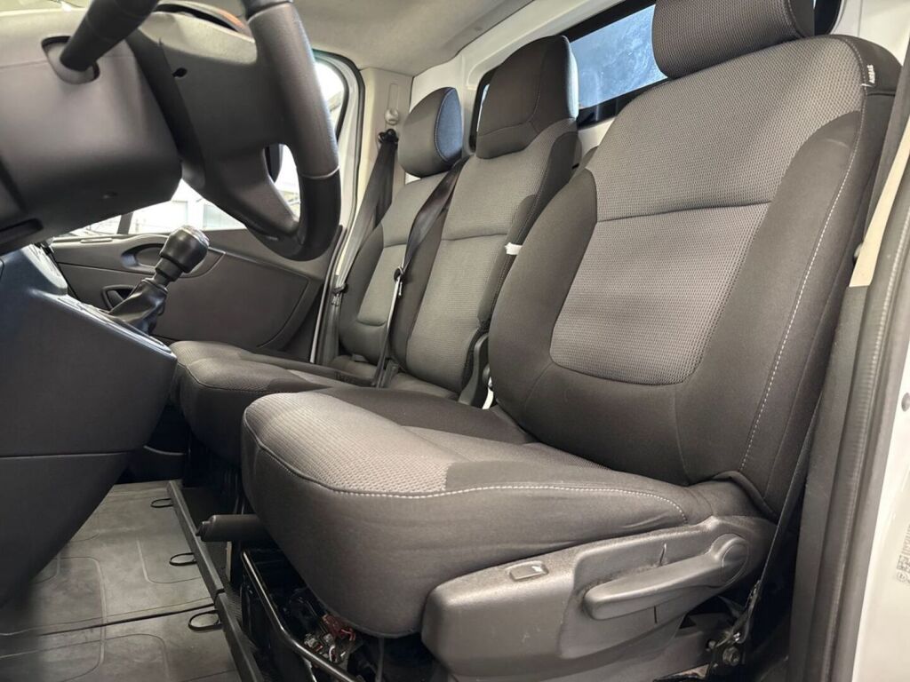Renault Trafic 2022 Valkoinen