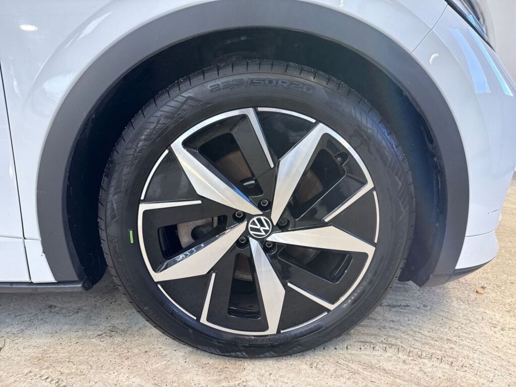 Volkswagen ID.4 2022 Valkoinen