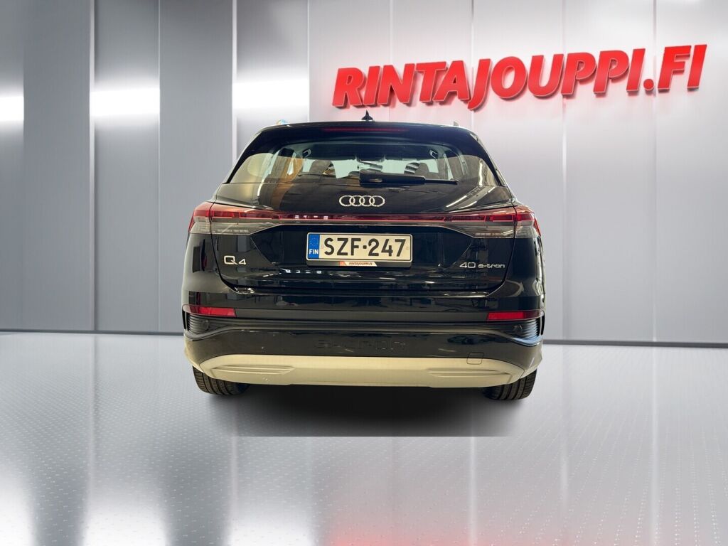 Audi Q4 e-tron 2022 Musta