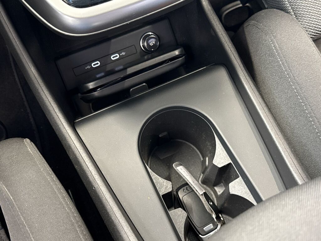 Audi Q4 e-tron 2022 Musta