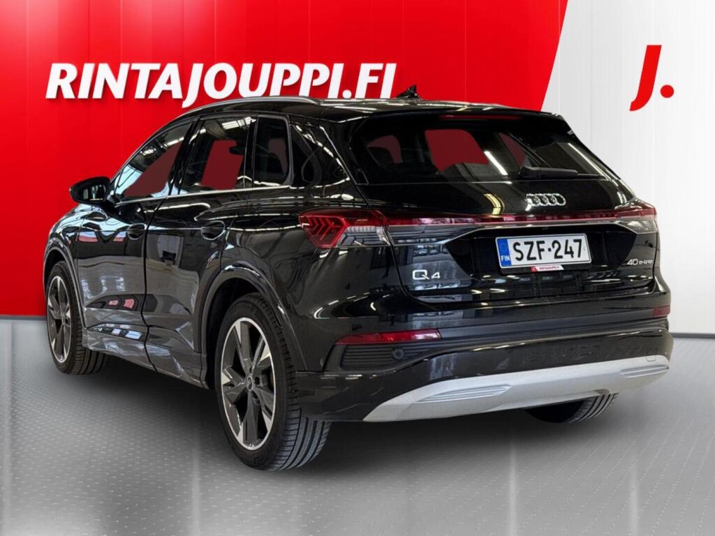 Audi Q4 e-tron 2022 Musta