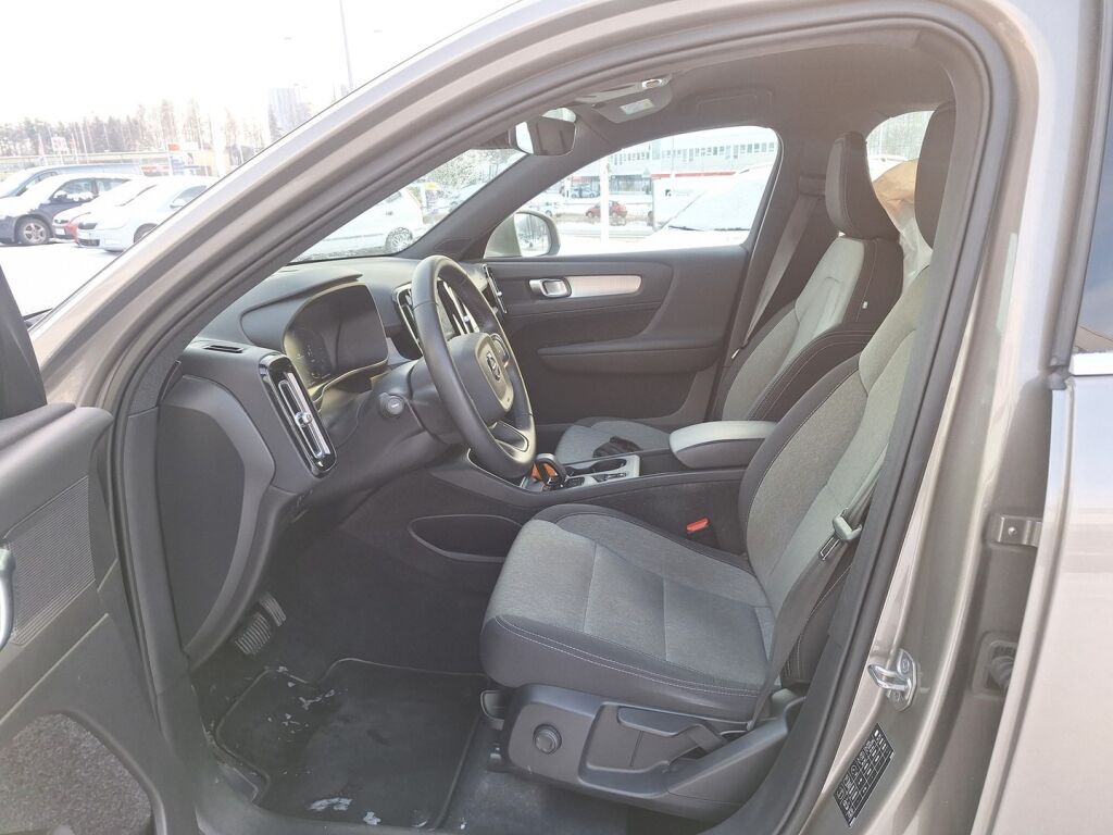 Volvo XC40 2022 Harmaa