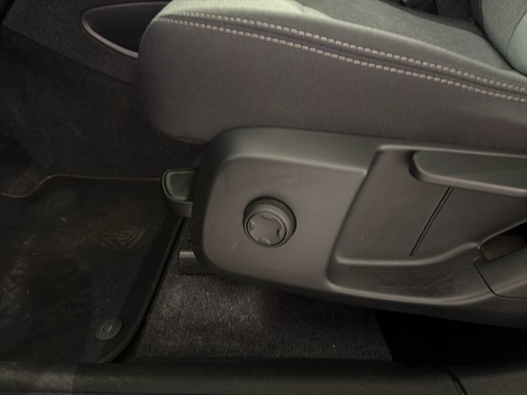 Volvo XC40 2022 Harmaa