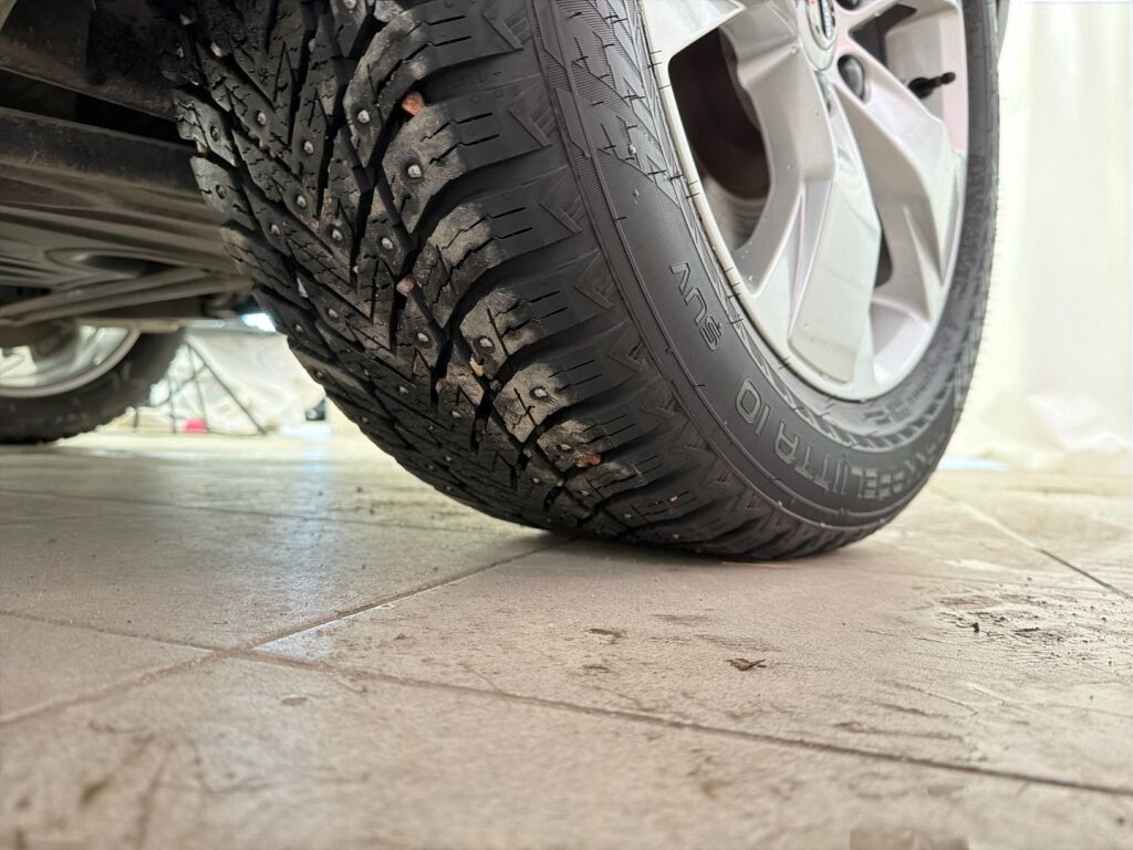 Volvo XC40 2022 Harmaa