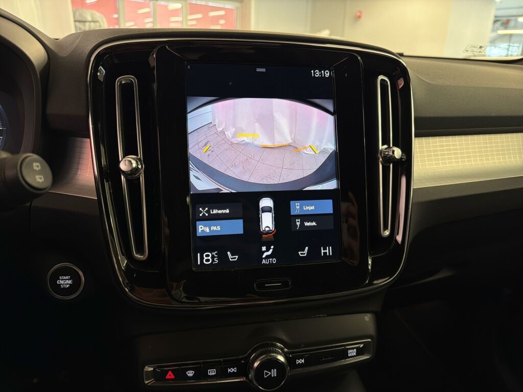 Volvo XC40 2022 Harmaa