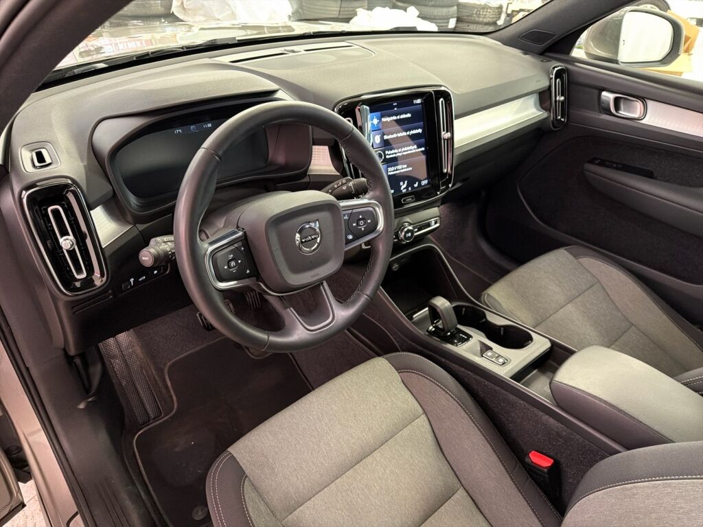 Volvo XC40 2022 Harmaa