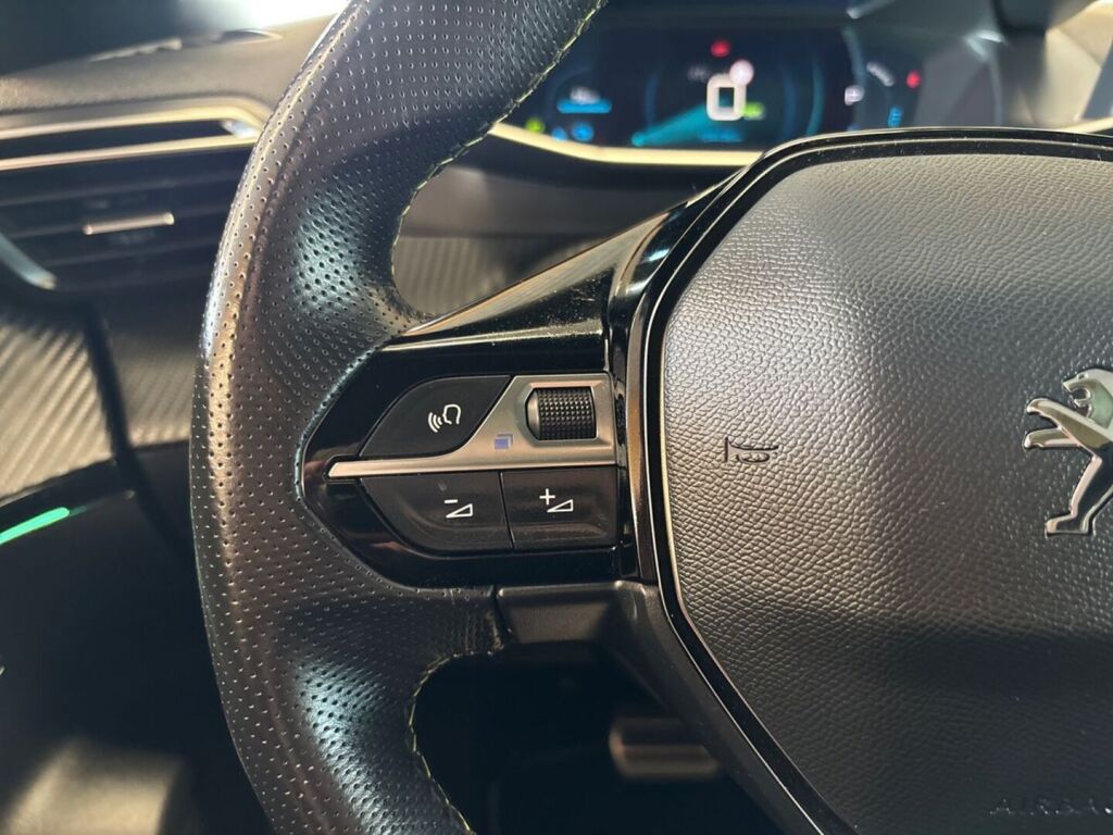 Peugeot e-2008 2021 Valkoinen