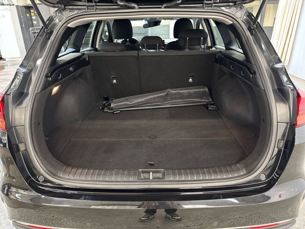 Kia Ceed 2021 Musta