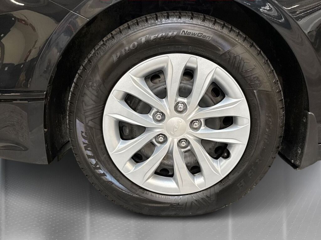 Kia Ceed 2021 Musta