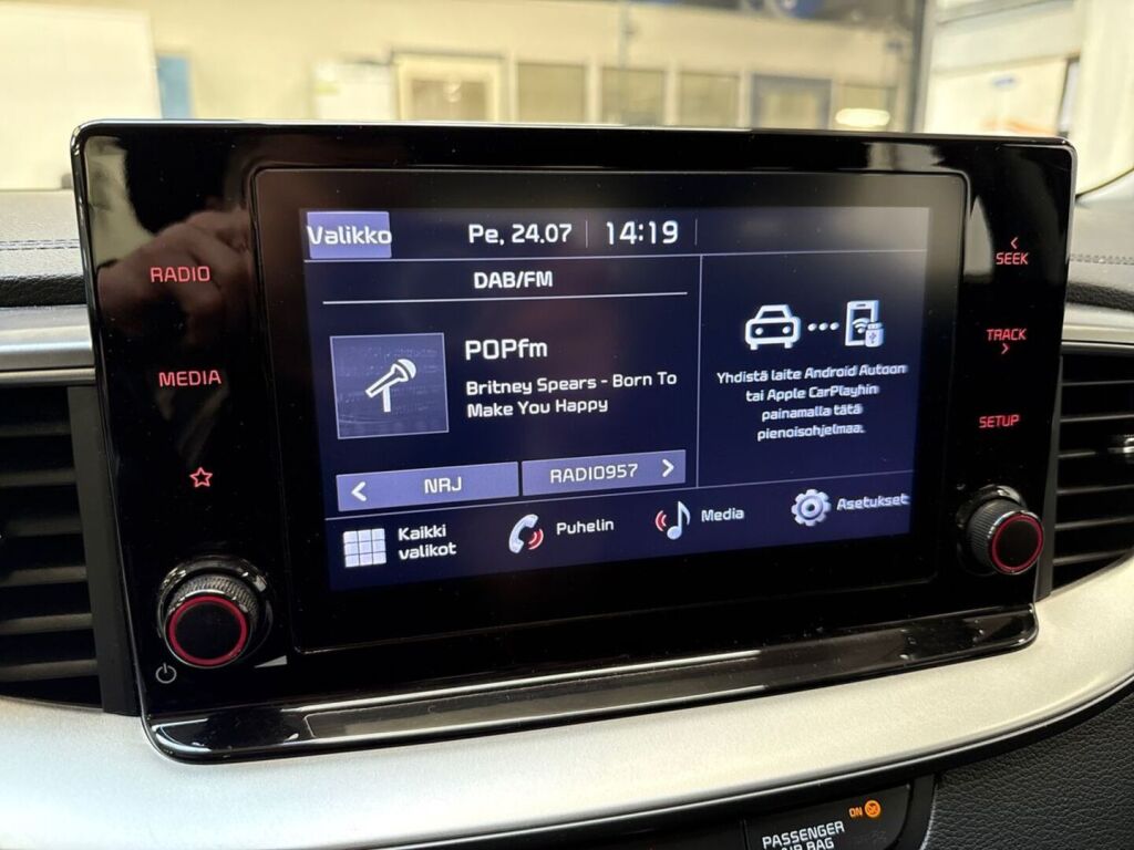 Kia Ceed 2021 Musta
