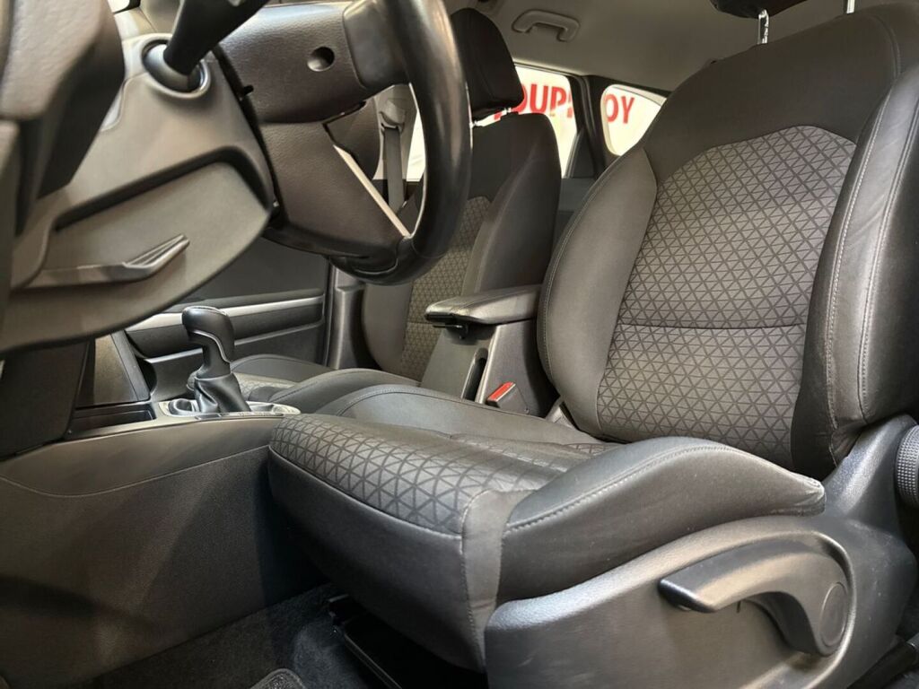 Kia Ceed 2021 Musta