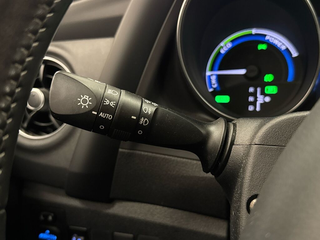 Toyota Auris 2018 Ruskea (beige)