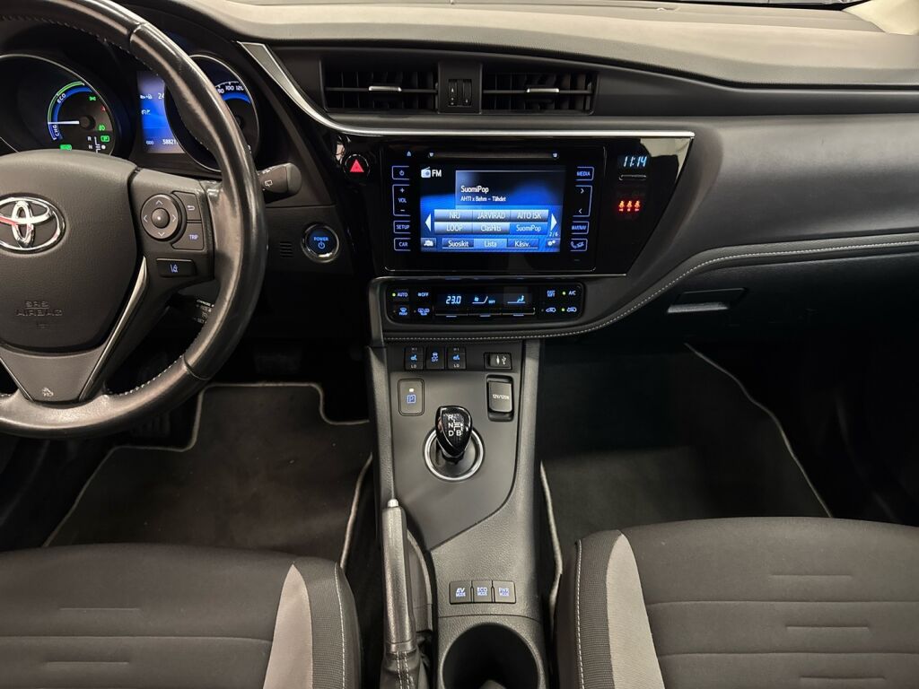 Toyota Auris 2018 Ruskea (beige)