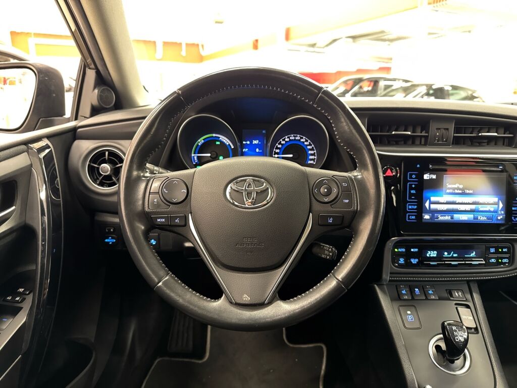 Toyota Auris 2018 Ruskea (beige)