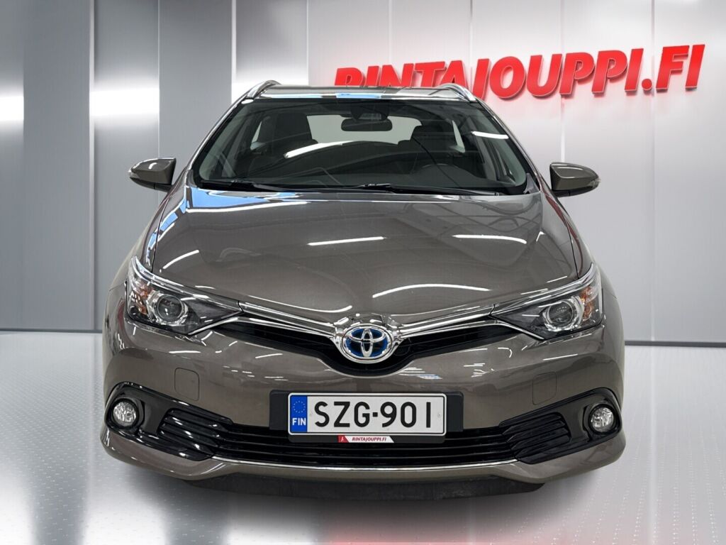Toyota Auris 2018 Ruskea (beige)